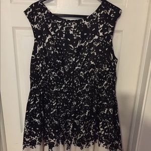 Jessica Simpson black and white dress